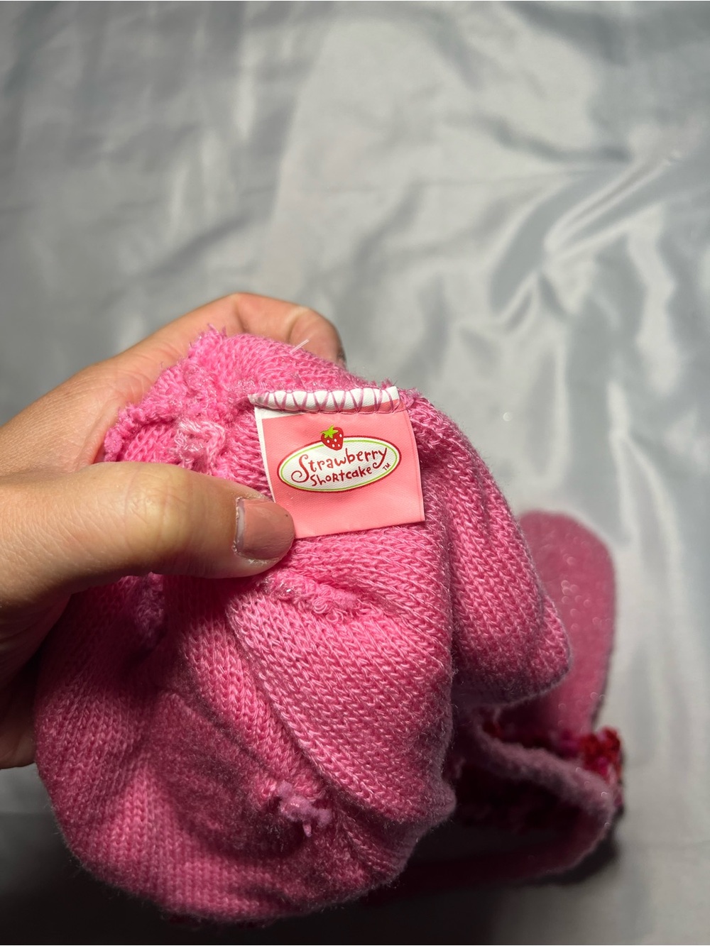 Vintage 2004 Strawberry Shortcake Hat & Mittens Set Pink Red Beanie Rare Youth - Picture 3 of 5